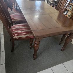 Dining Table  Woods  Material  With  Four Chairs.