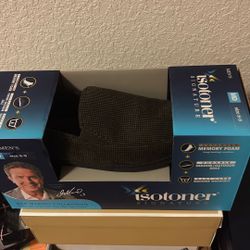 Isotoner Men’s Sleeper Size 8 - 9