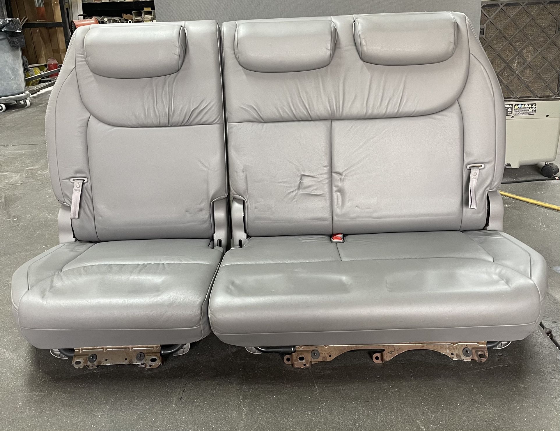 2004 Toyota Sienna Seats