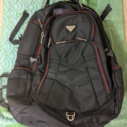 FREEBIZ TRAVELER LAPTOP BACKPACK 