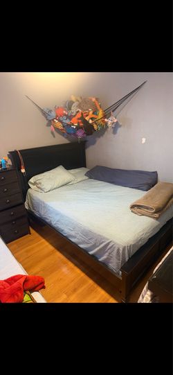 FULL SIZE BED