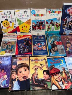 25 VHS movie bundle lot all for $50