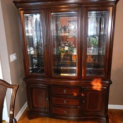 China Cabinet 