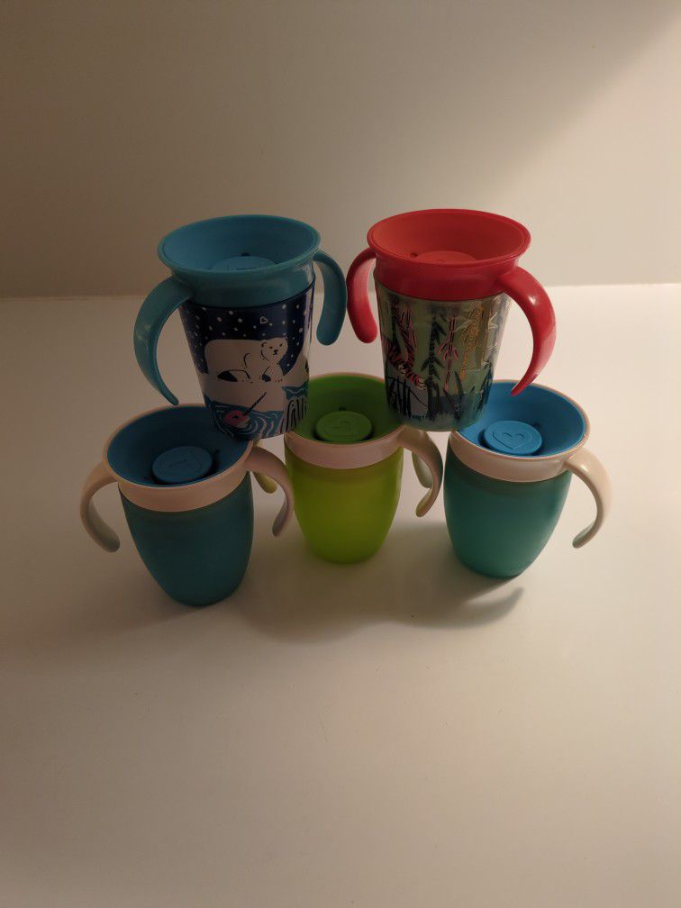 Five Munchkin Miracle Sippy Cups