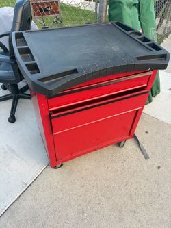 Work bench on wheels