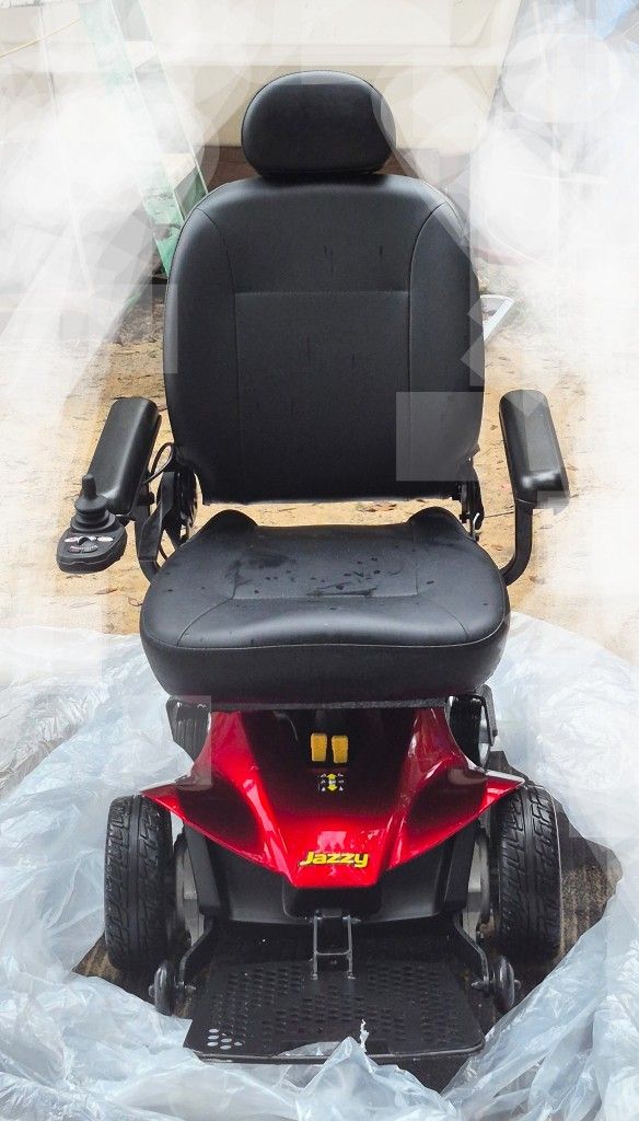Four Wheel Motorized Jazzy Wheelchair