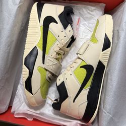 BRAND NEW TRAVIS SCOTT JORDAN JUMPMAN JACK SIZE 10