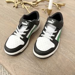 Big Kids Size 3 Puma Sneakers 