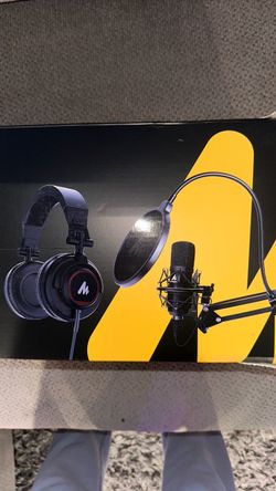Maon Studio Microphone and Headphone Bundle