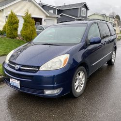 2004 Toyota Sienna XLE Limited