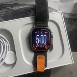 Apple Watch Ultra 49mm Cellular Unlocked Titanium Black/Grey Trail Loop