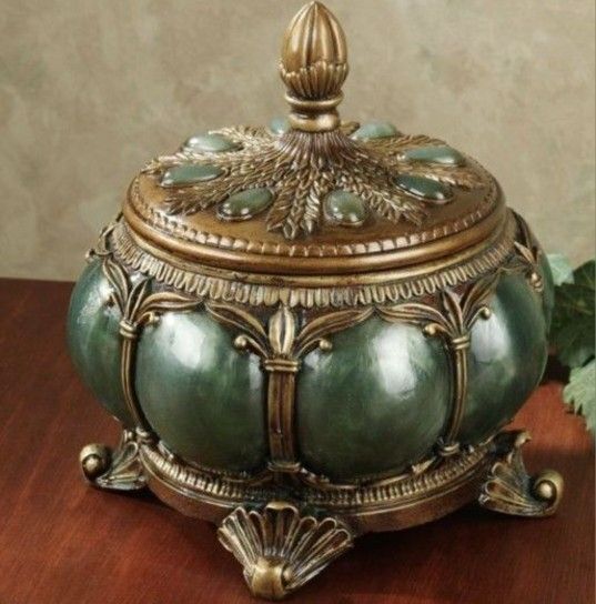 Vintage Pumpkin Shape Ornate Victorian Style Jewelry Box 6.5 "×6"