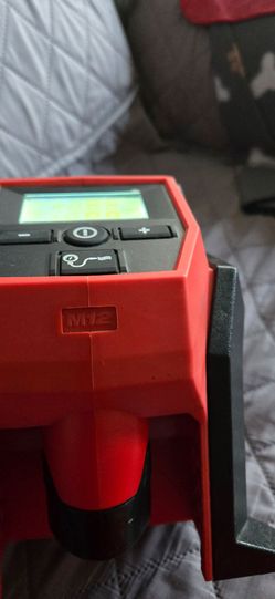 Milwaukee compact inflator