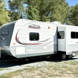 2013 Jay Flight By Jayco 25FT Travel Trailer With Slide Out 