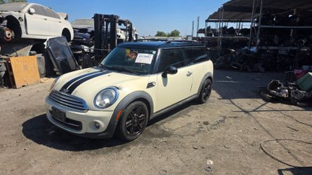2012 mini cooper clubman PARTING OUT PARTS FOR SALE PARTES