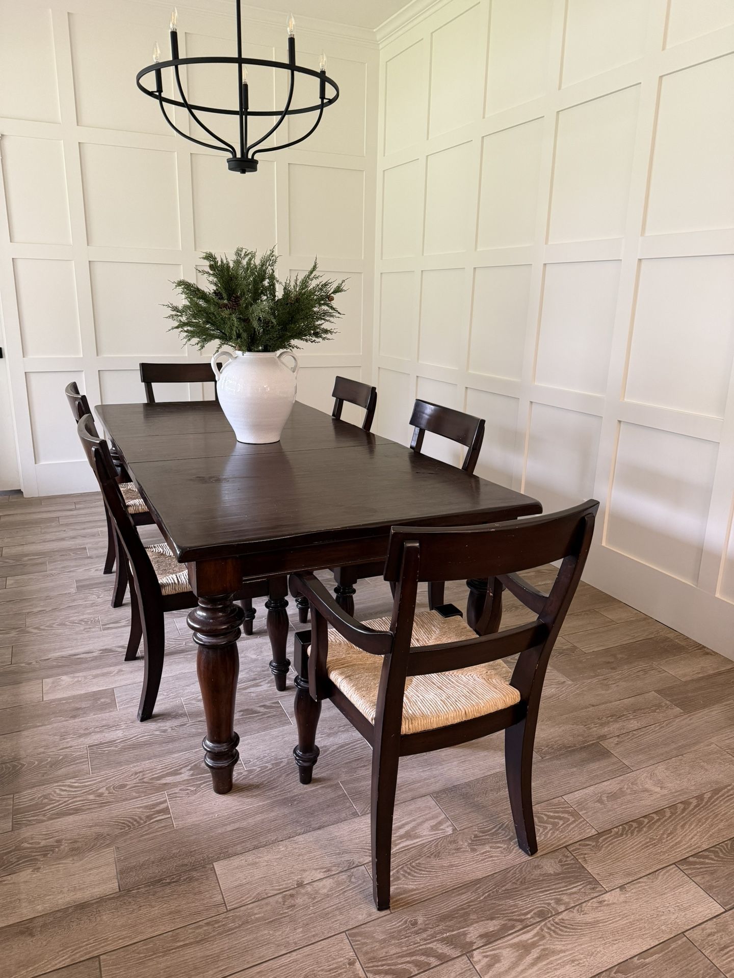 Pottery Barn Extendable Table With Chairs