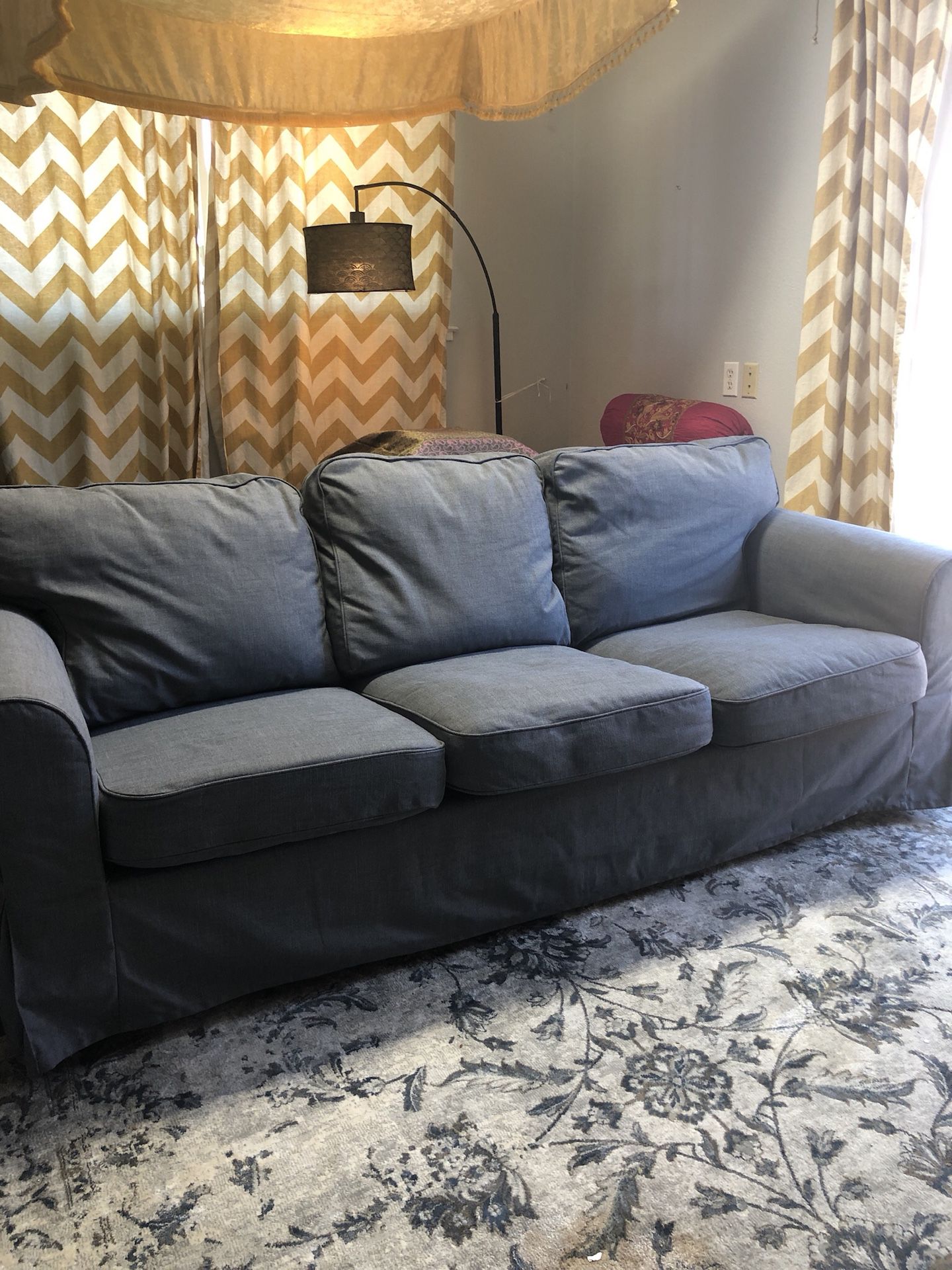 Grey 3 seater couch sofa