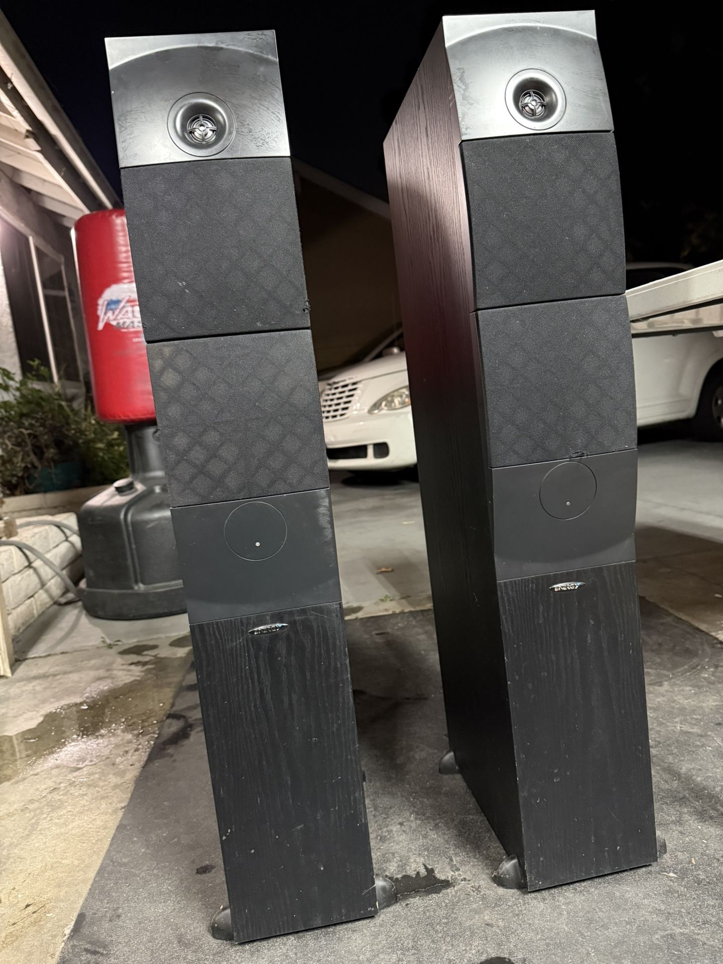 Energy e:XL-28P Powered Tower Speakers