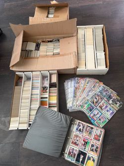 Baseballs cards lot