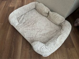 Dog Bed *brand new*