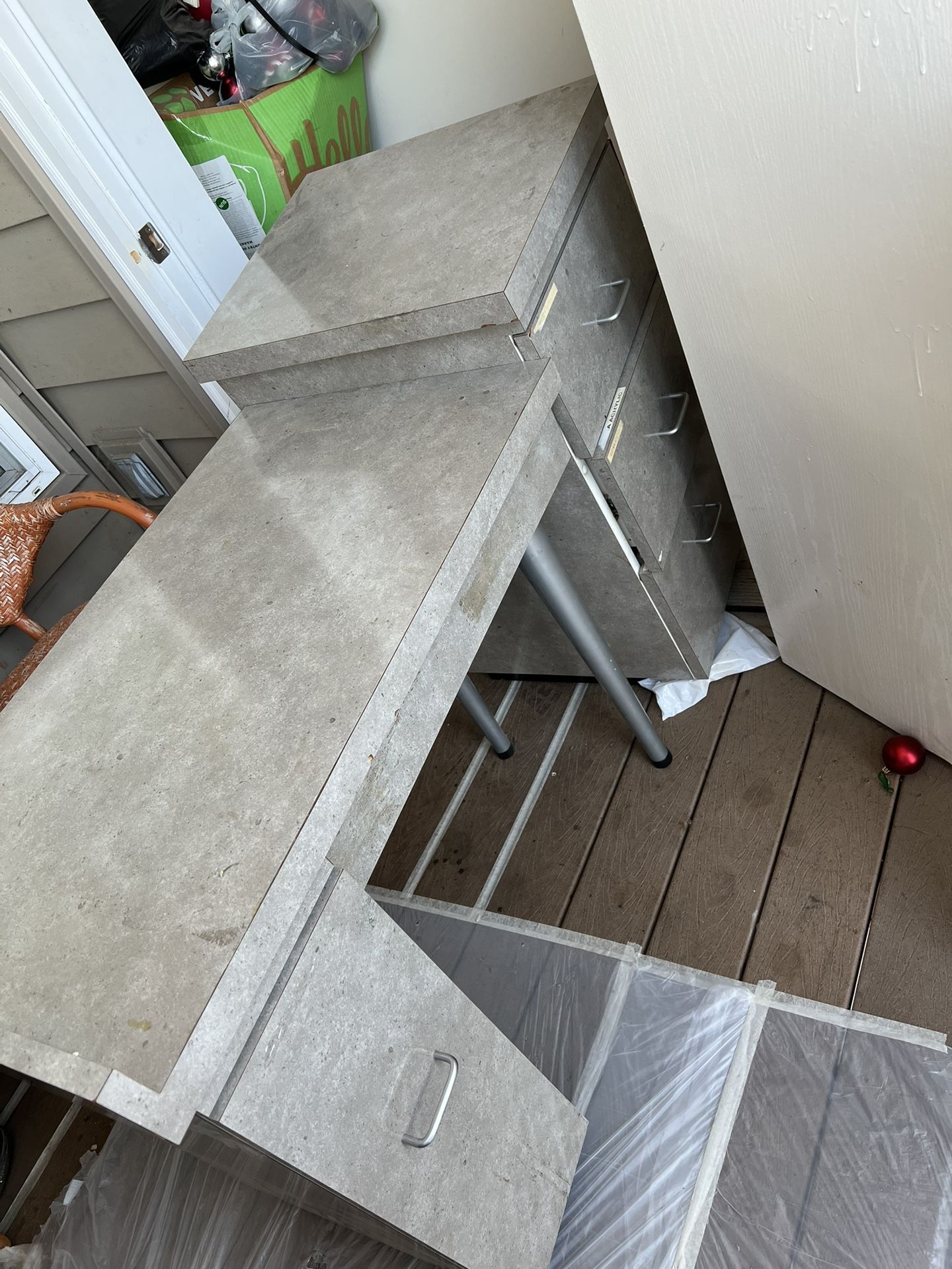 Manicure Table