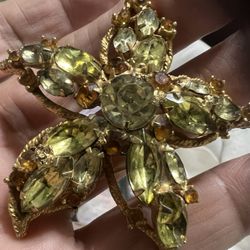 Weiss 2 Tone Vintage Rhinestone Brooch