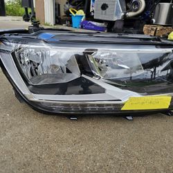 Volkswagen Tiguan Headlight (Read ⤵️)