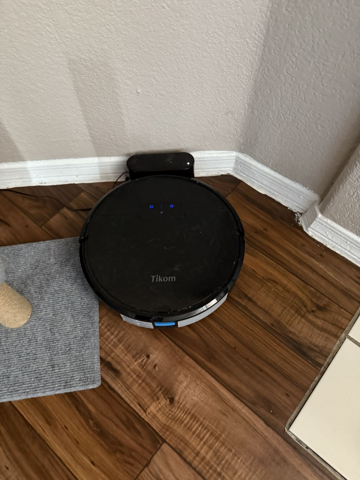 Tikom Vacuum Robot