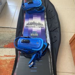 Dekine Snowboard With Bag
