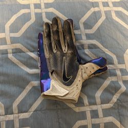 Nike football Gloves 