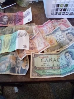 Mixed Foreign Currency Banknote Collection