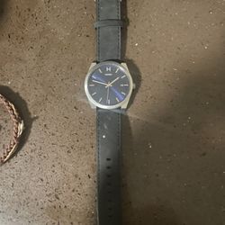 MVMT Men’s Watch Basically New Never Used Paid $120 For This Asking For $50 Cash Must Pick Up