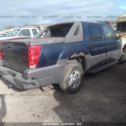 2003 Chevy Avalanche - 4 Wheel Drive - Motor Burned Up - Rebuilt Trans