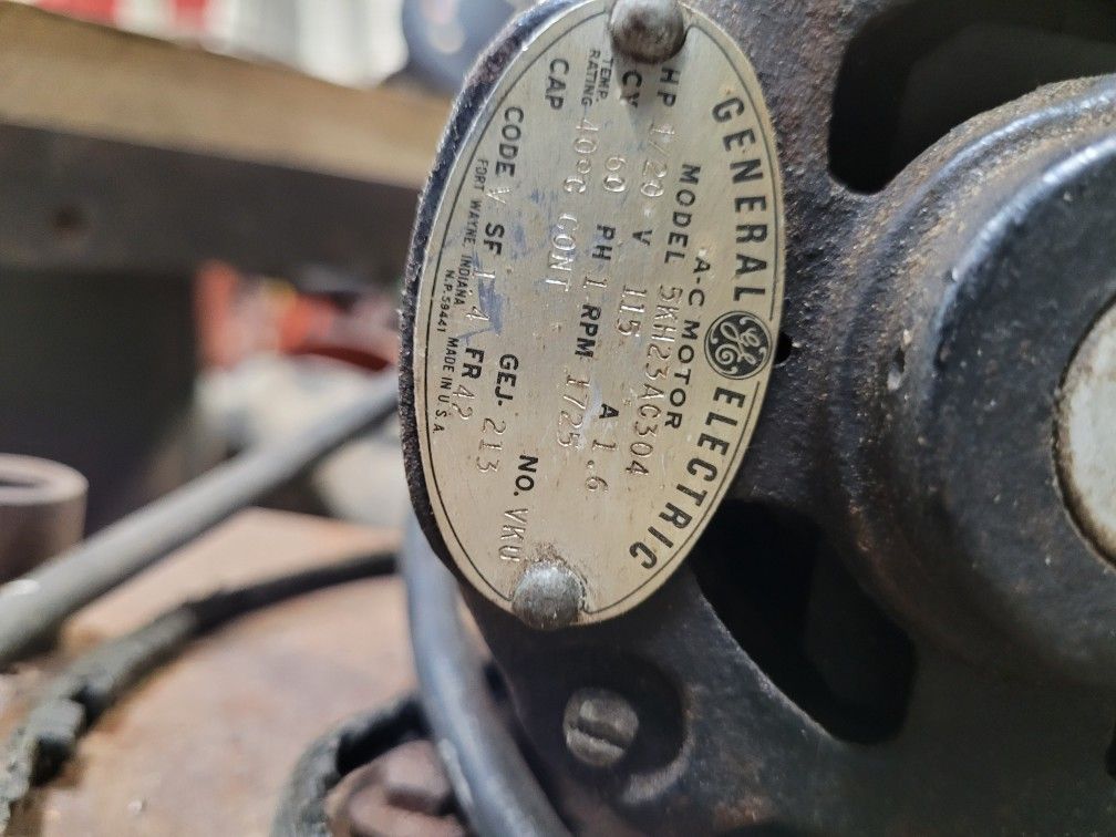 Key Cutting Machine Vintage