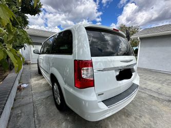 2014 Chrysler Town & Country