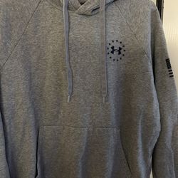 Under Armour Men’s Sweatshirt Large 