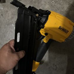 DeWalt Framing nail Gun