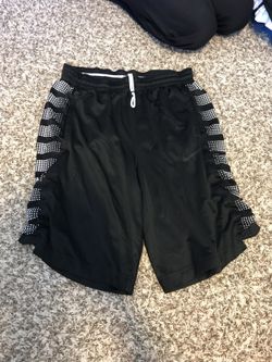 Nike elite shorts size medium