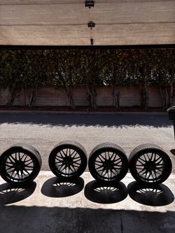 Rims/w tires 19 225 35  19