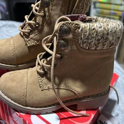 Brand New Girls Boots