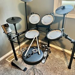 Roland TD-1DMK With Accessories!
