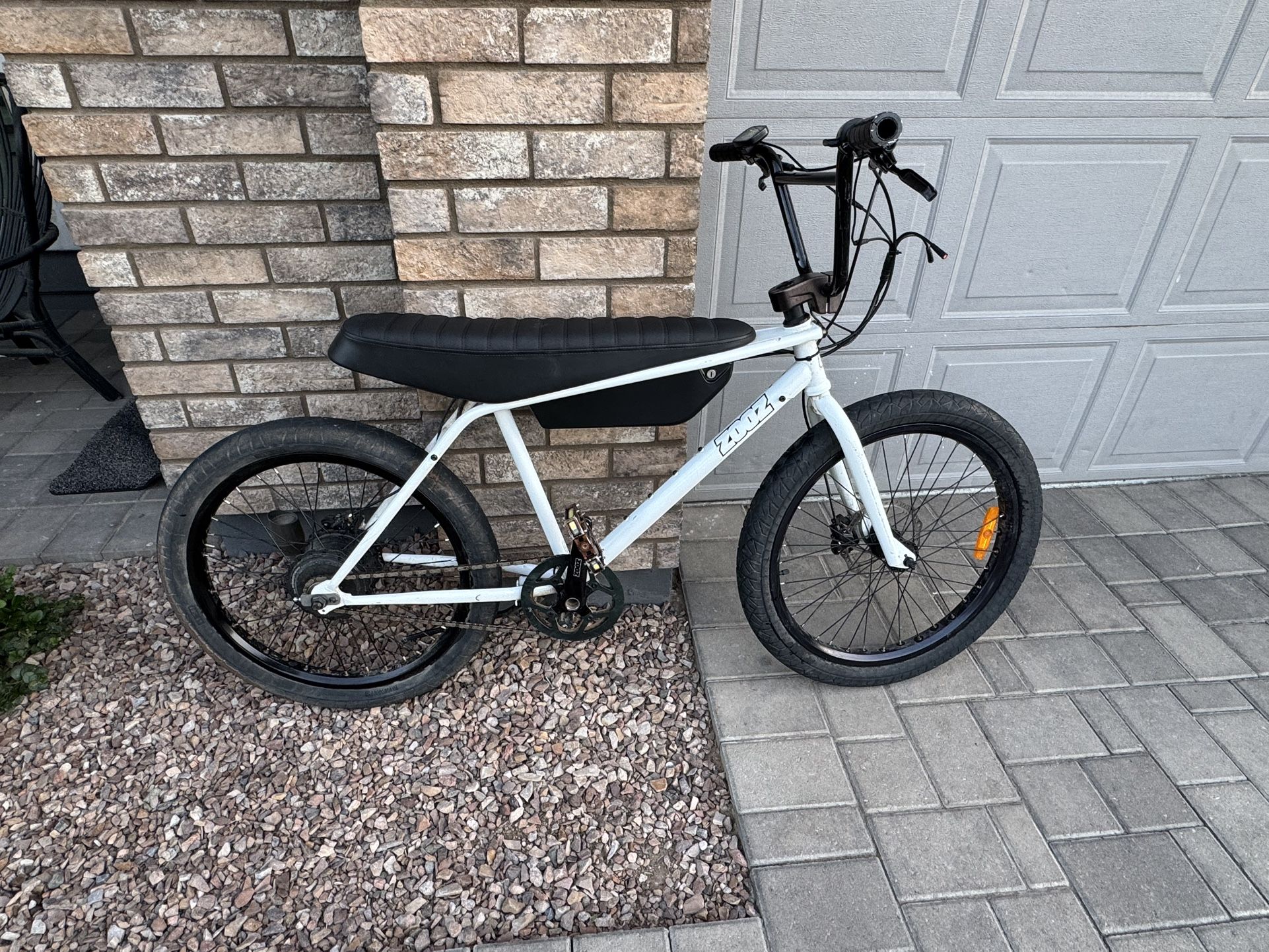 ZOOZ ELECTRIC BIKE
