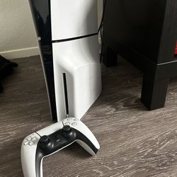 PS5 Slim 