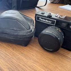 Windsor 35 mm camera retro