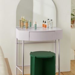 Metal Vanity w Mirror