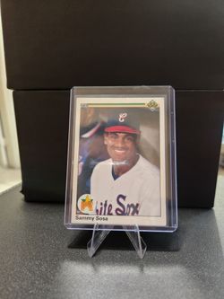 Sammy Sosa 1990 Upper Deck Rookie Card Error Card (Wrong DOB) ** Extremely Rare