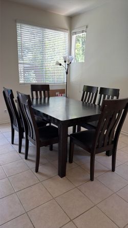 Dining table with 6 chairs