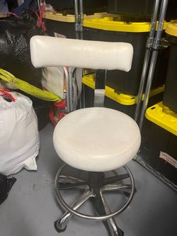 Swivel white salon chair