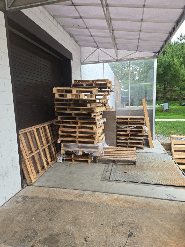 Free Pallets
