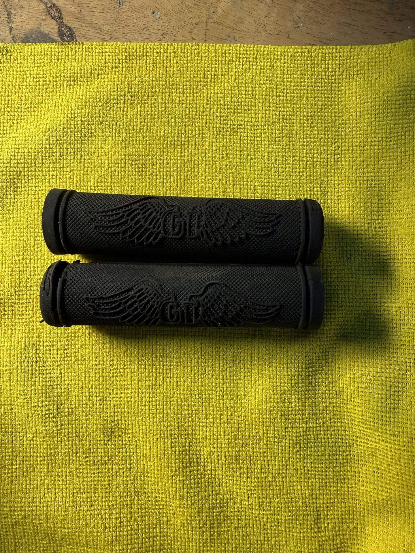 90’s Gt Wings Stamped Bmx Grips